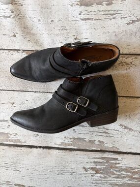 Lucky Brand Jofeen Black Leather Pointed Toe Buckle Ankle Boots - Sz 7.5
